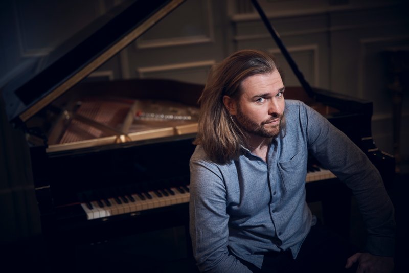 Lukas V. Gernet Piano